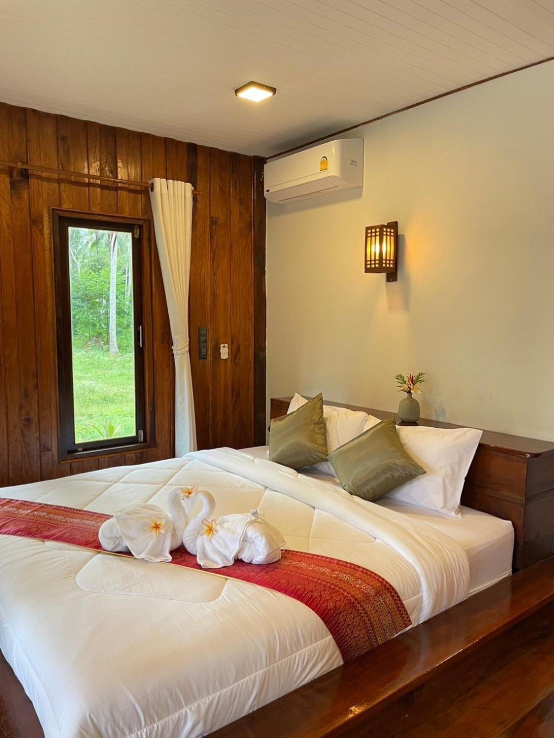 Coco Canopy Boutique Resort Koh Jum Exteriör bild