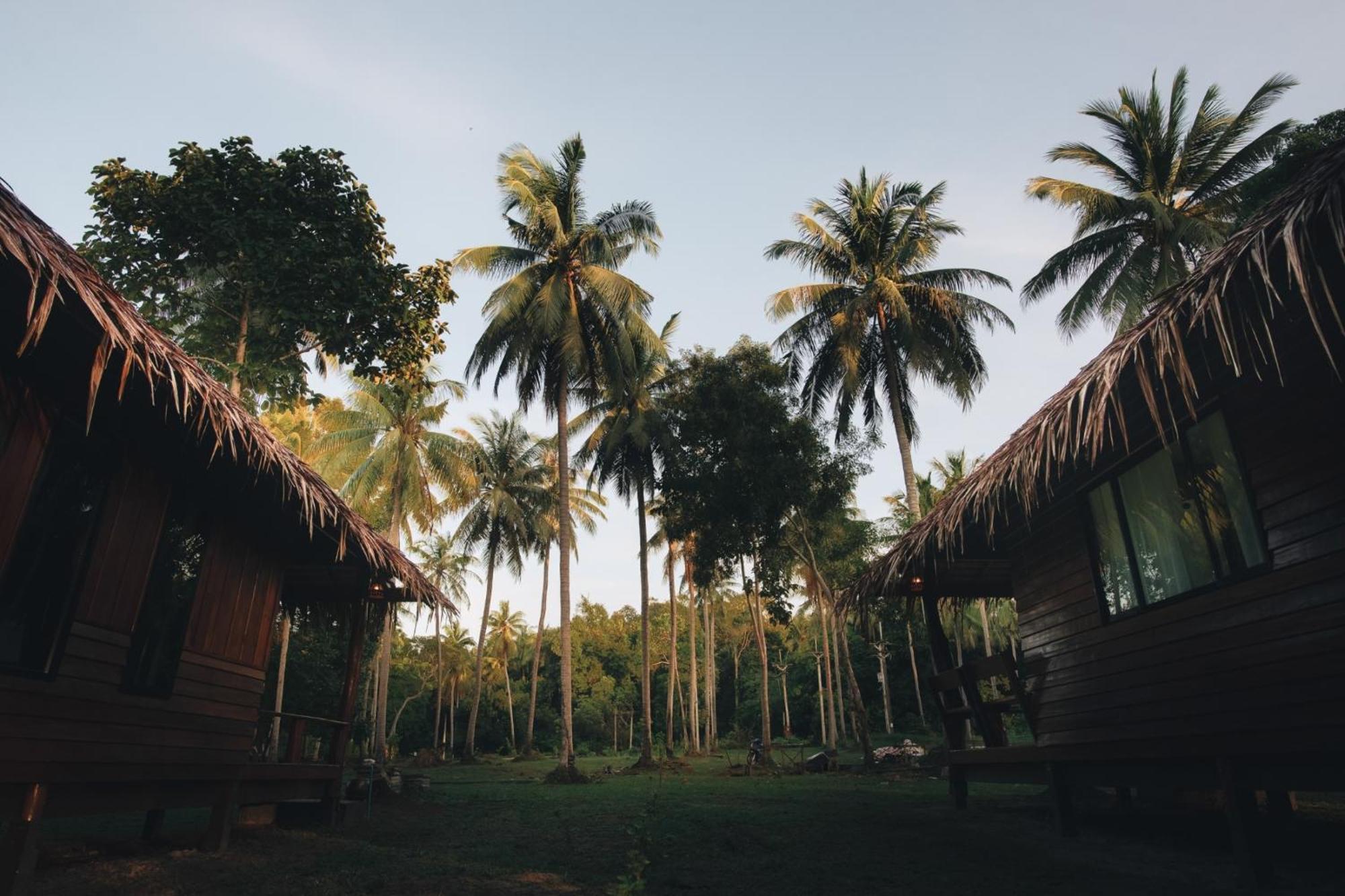 Coco Canopy Boutique Resort Koh Jum Exteriör bild
